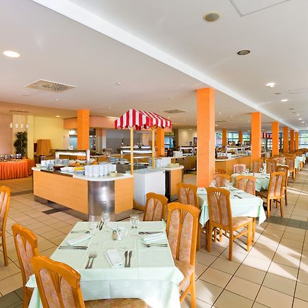 Apartments Polynesia Plava Laguna Umag Restaurante foto